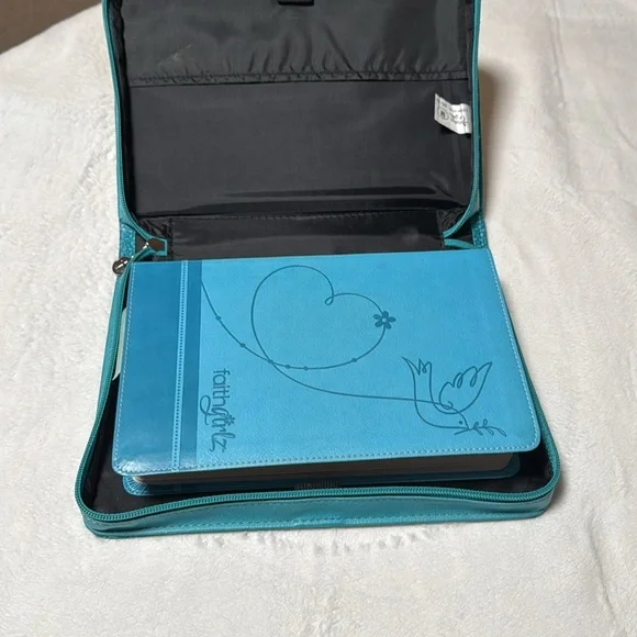 Bible case/Bible - Picture 9 of 12